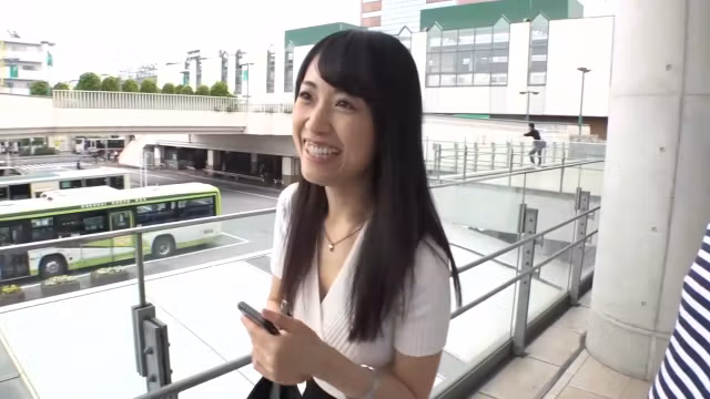 300ntk-388　下着も勝負下着でしょと、確認すると…。なんとまあ紐ブラ&紐Tバック