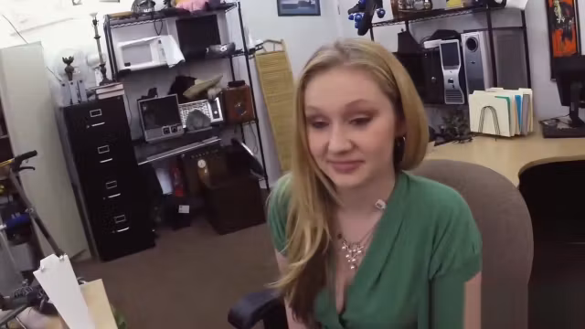 Big ass hottie fucked doggystyle for moolah by a broker