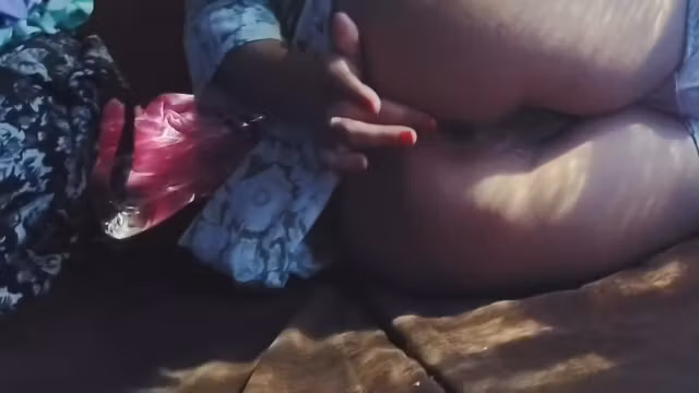 Bus Me Ek Bhabi Romantic Ho Kar Pent Khol Diya