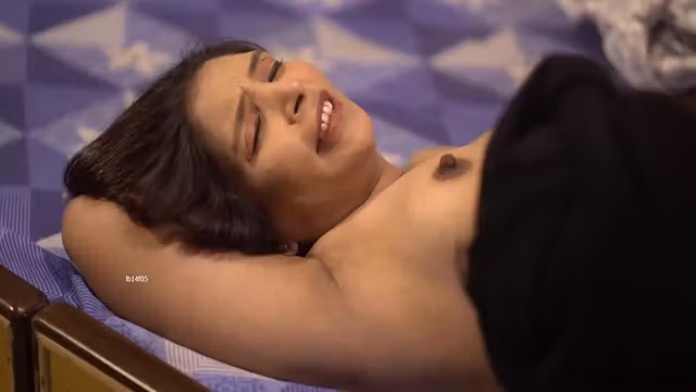 Amateur Indian Bhabhi Making Love With Next Door While Husband Away