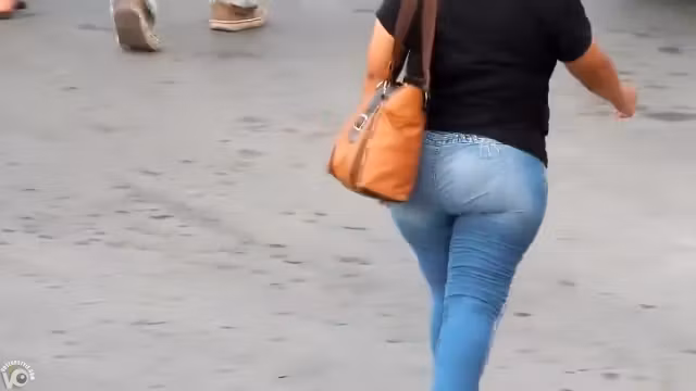 Mature bums can be so great!