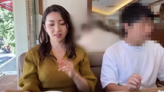 300MAAN-717　〈美男美女のカンペキ夫婦の「実は…」〉性欲を満たしたいのに早漏夫のせいで日々悶々とする欲情巨乳妻！