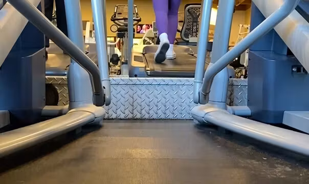 Big Booty Gym Babe Candin