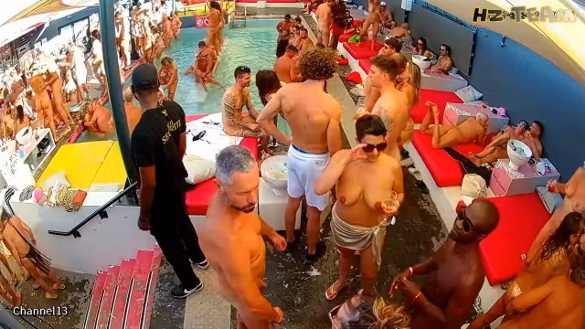 glamourous french swingers club 024