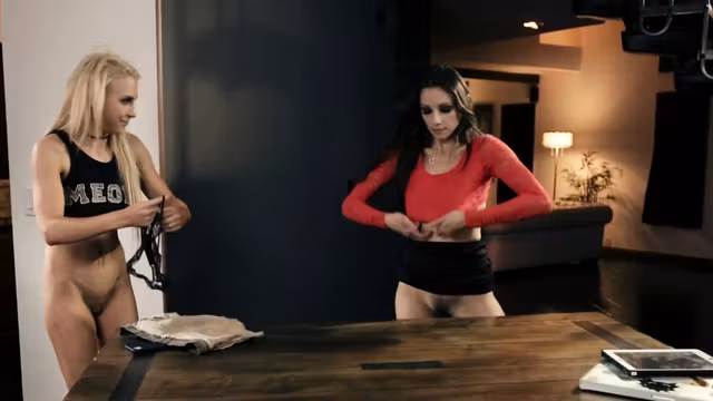 Bigtitted les babe pussylicked by gorgeous gf