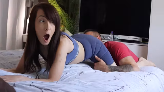 Stepdaughter Has A Nipple Slip With Stepdad And Than Pussy Flashes Him, Ripped Yoga Pants Ends In Doggystyle