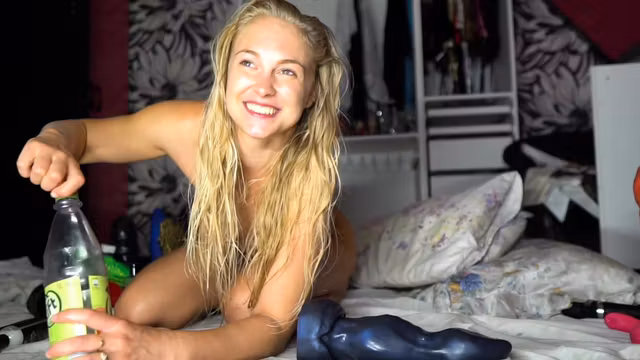 Blonde Teen Solo Masturbation