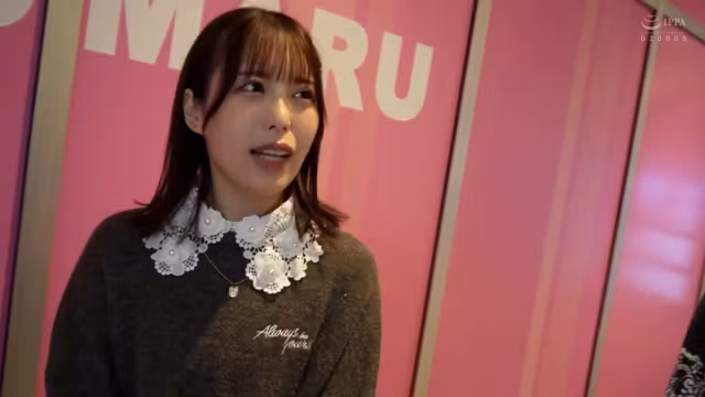 【清楚系ビッチ×ハメ潮性交】アイドル級美少女コンカフェ店員とイチャラブデート！！清楚なフリして超あざとい！？控えめな性格とエロい絡みのギャップがヤバい！！自分から喉奥まで咥えこんじゃうドMっぷ