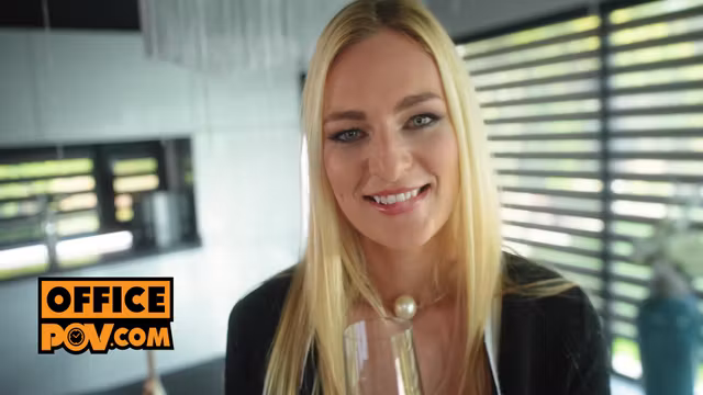 Pov - Screwing Your Hot Blonde Office Squeeze With Leanne Lace