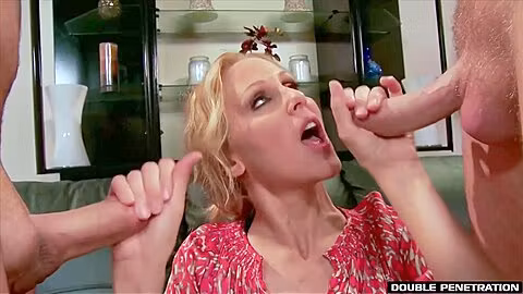 Julia Ann Threesome (1080)