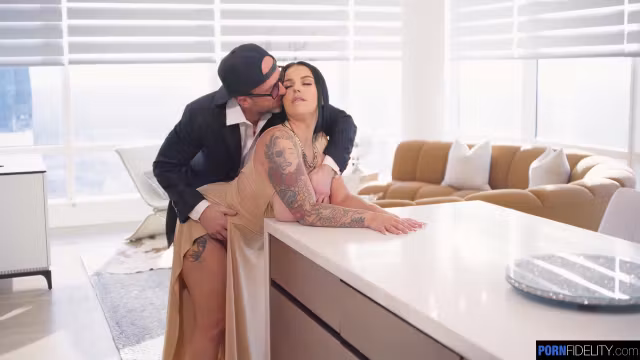 Payton Preslees Sexy Curves And Hot Holes Arent Just For Admiration They Are Also For Fucking And Filling Up!