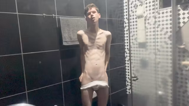 Kedoimath - A Twink Just Showing Your Body Before Shower