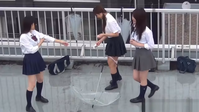 Japanese teens 18+ urinate
