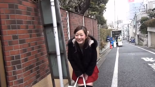 Japanese teens flashing