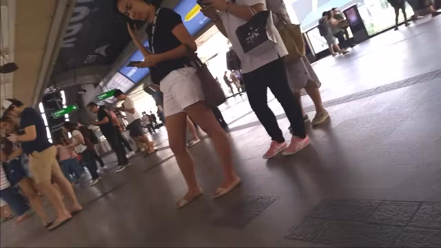 Hidden front jeans gril