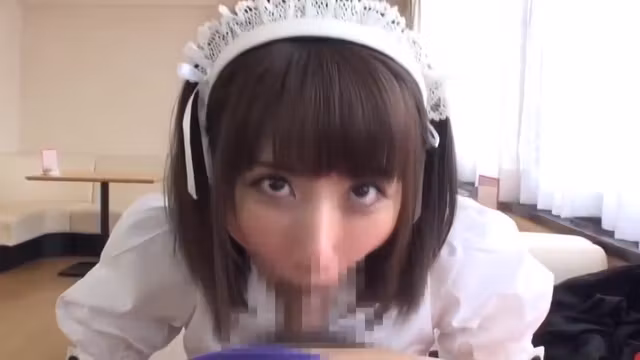 Dulce y tierna doncella japonesa mamandolo como una diosa 2