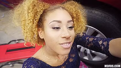 She Has Just 10 Mins To Fuck Him