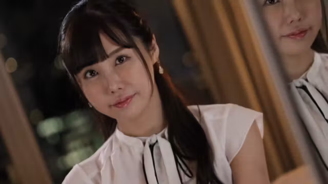 259LUXU-1664　元グラドルの経歴を持つ癒し系美女が出演！美意識が行き届いた身体は刺激に貪欲…！M気を刺激され絶頂しまくり大量スプラッシュ！