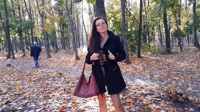 Walking NO PANTIES in Pantyhose #PUBLIC Autumn Park