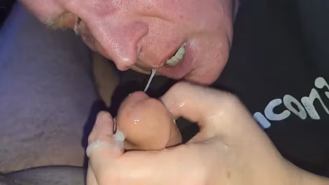 Grindr Bj & Swallow Ronnykins 4 Min
