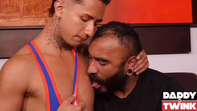 DADDYONTWINK Horny Twink Archi Gold Takes Damian Dark Hard Cock