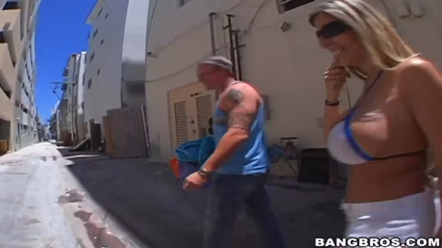 Pornstars Sara Jay and Sonia Carrere have big butts