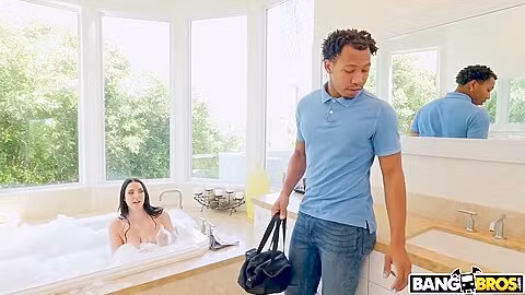 Ricky Bathtub - Ricki White