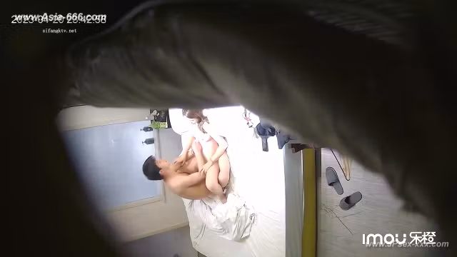 Hackers use the camera to remote monitoring of a lover's home life.614