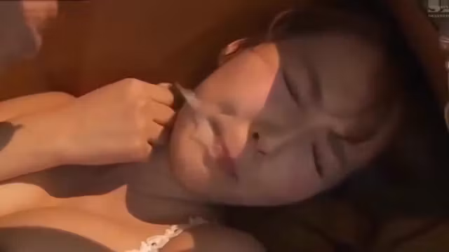 Uy Hiep V&agrave Hiep D&acirc M Tap The Em G&aacute I Xinh Dep Tr&ecirc N T&agrave U Dien Ngam Tap 3