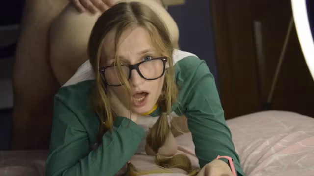 Cute 18 Year Old Fucks And Cums In Doggy Style