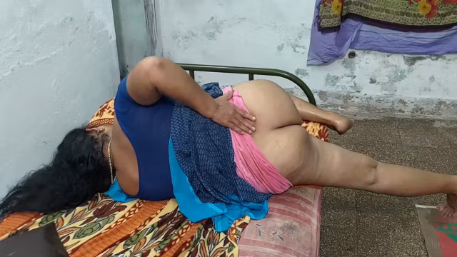 I Talked To An Asian Desi Bhabhi And Made Her Agree To Have Sex