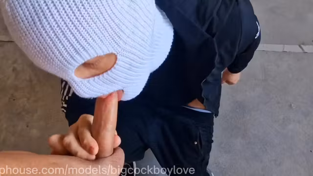 Sissy Crossdresser In Fucked A Builder Of A Building Without Condoms In Front Of Everyone!