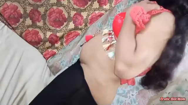 Desi Girlfriend Dances Like A Whore In Her Bedroom