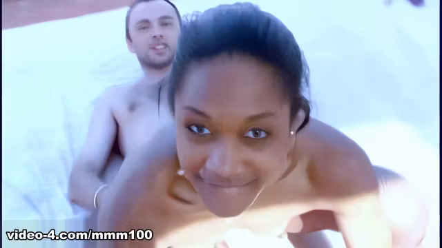 Alex Pounds Skinny Ebony Shania on the Rooftop Facial - MMM100