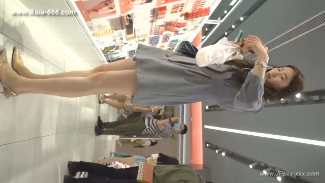 peeping chinese amateur upskirt.187