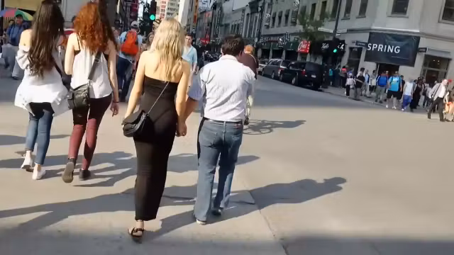 She spreads her ass to wipe off