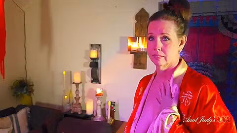 Busty Mature Amateur Autumn Gets A Naughty Massage