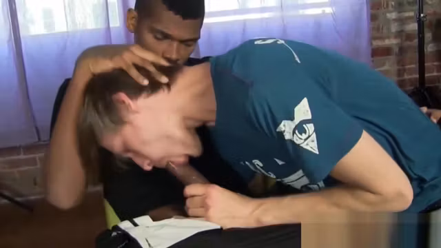 Skinny white homo barebacked in mating press by thick BBC