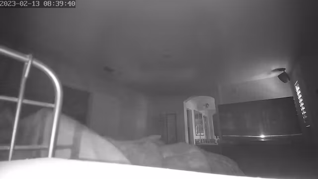 Mom with Very Loud Orgasm