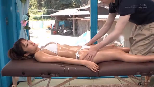 Oiled Japanese Mature Makes Love
