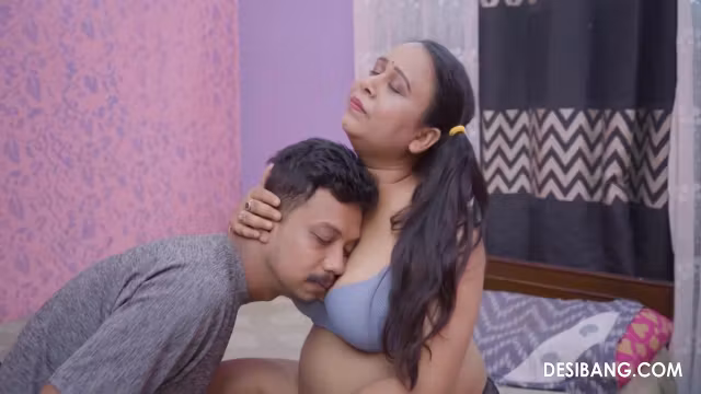 Desi Bang In Chubby Indian Wife Makes Her Husband Hard At