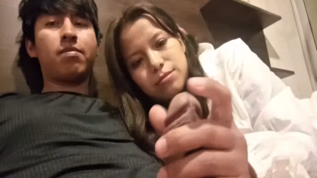 Mi Secretaria Me Chupa La Verga A Pesar De Que Su Novio Este Trabajando De Delivery, Ella Dice Que No Le Da Sexo A Cualquiera