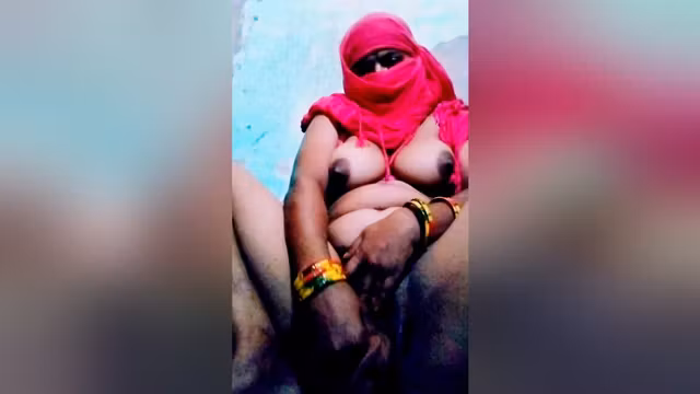 Meri Desi Chudai Ki Bhuki Bhabhi Ne Dildo Se Choot Kaa Pani Nikala