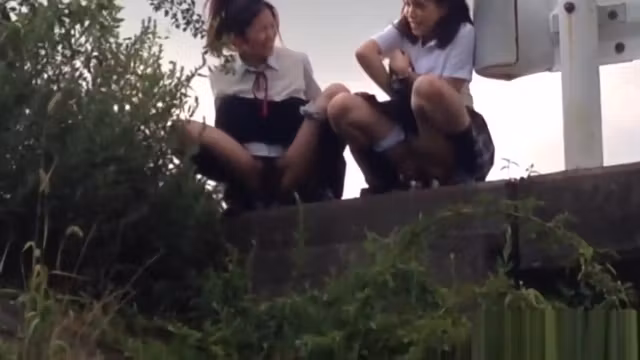 teens 18+ peeing in field