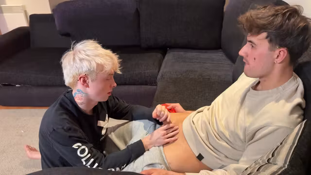 Blonde Twink Dude Sucks Cum Out Of His Mate Whilst He Video Games Fornite