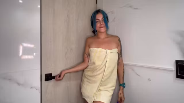 Dont Look Through The Bathroom Door Me In The Shower