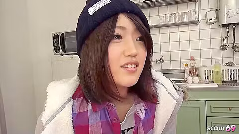 Japanese 18yo Give First Fellatio