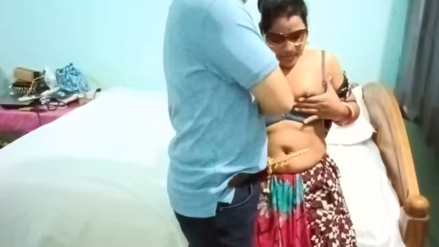 Tamil Office Lady Manager Fucked And Bolwjob Romantic Hot Video With Boss In Beautiful Saree