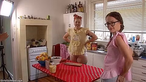 Pepper And Rosie, Pepper And Rosie - Xmas Lunch Bts