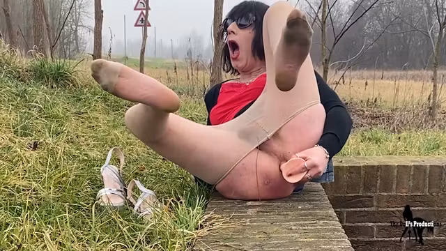 An Unplanned Stop -crossdresser Slut Masturbates Outdoors